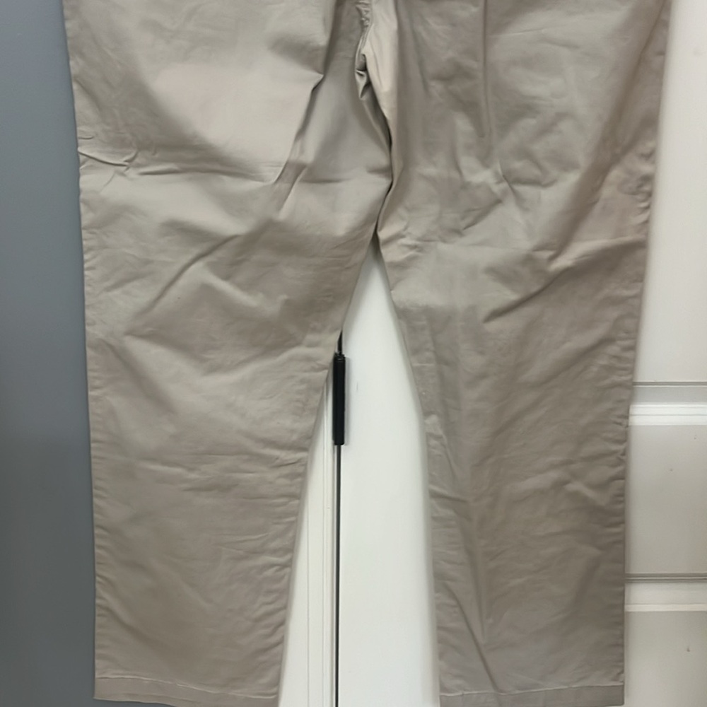 NWT! Crown & Ivy MOTION FLEX khaki pants 38X30 Men’s - Picture 14 of 16